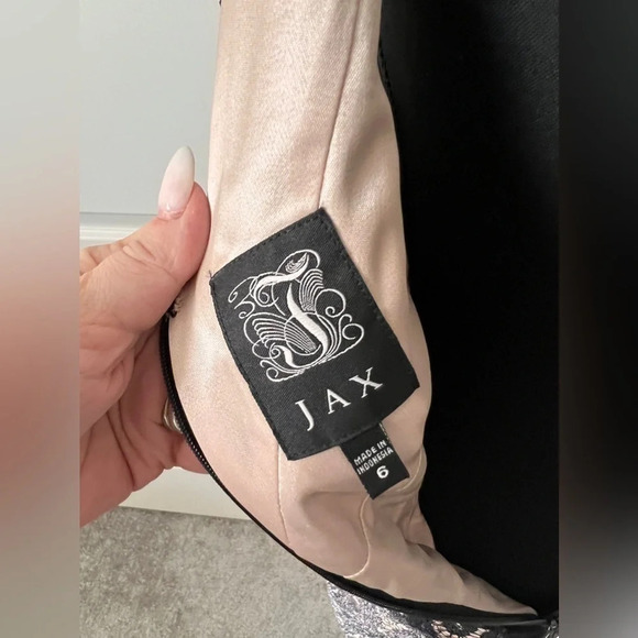 NWT  | Jax | Black Lace Cocktail Dress | Size 6 [49] - Picture 8 of 8